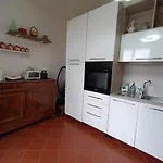 Cozy Apartment Near The City Walls